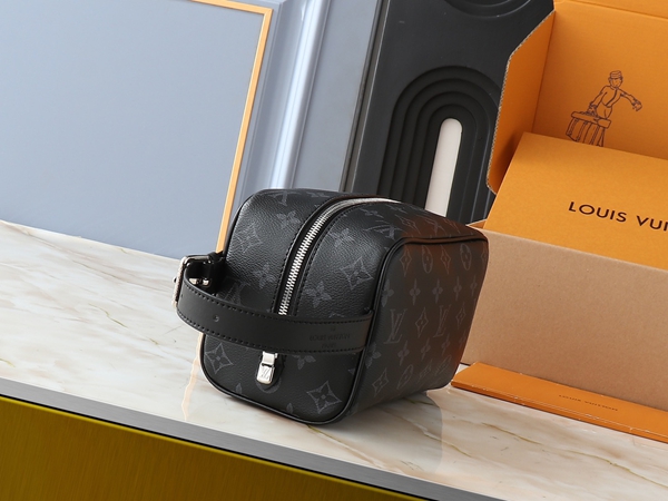 ルイヴィトンバッグ背面デザイン